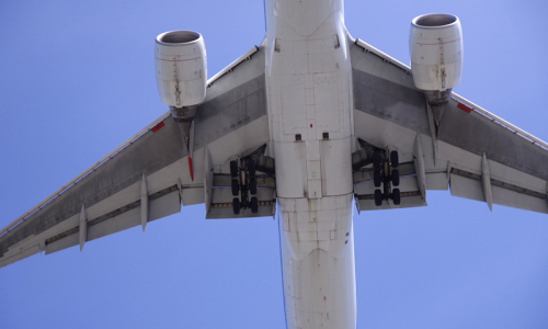 マッカーサーグレン・デザイナー・アウトレット 飛行機