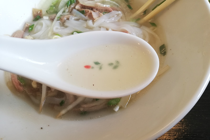 ベトナム料理ニエウクアン 鶏のフォー
